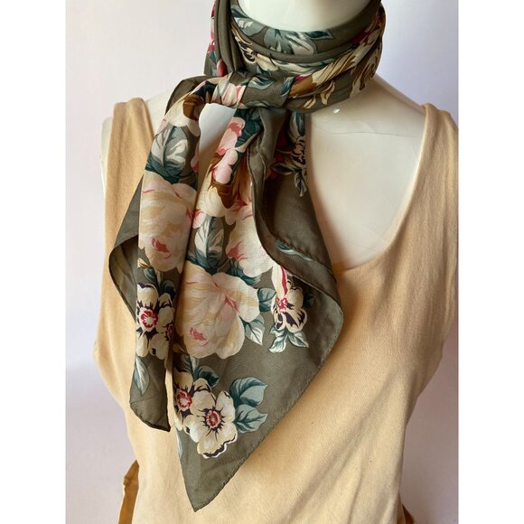 Vintage Floral Silk Scarf Shawl Wrap With Large Rose Pattern - Picture 4 of 16